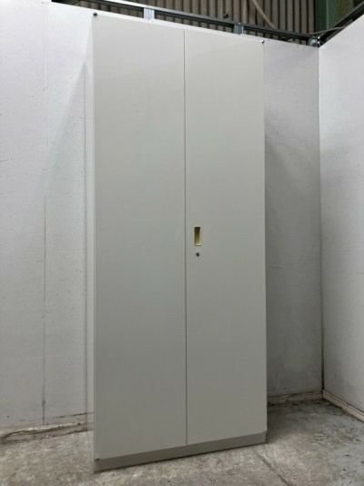 イトーキシュラインシリーズ 両開き書庫 商品画像1