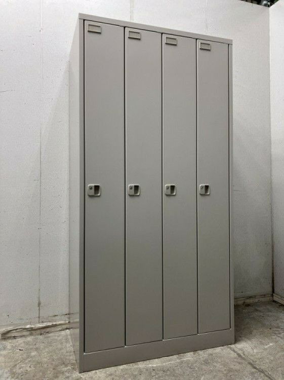 4人用ロッカー　イトーキ製　HDL-0941SS-WE　鍵あり L型 HDL-0941SS-WE イトーキ（ITOKI） - 中古オフィス家具ならオフィス