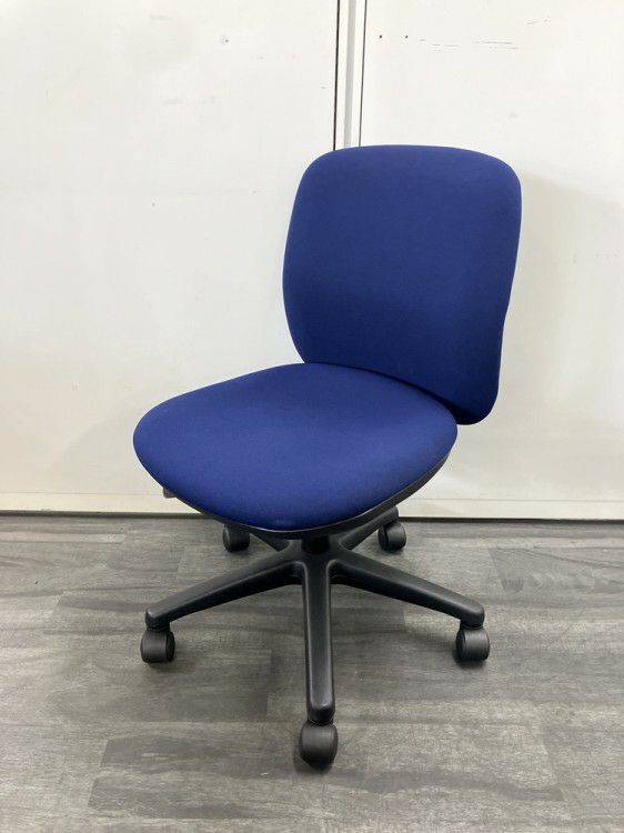 ウチダ（内田洋行）エニーザ（Anyza）チェア エニーザチェア 商品画像1