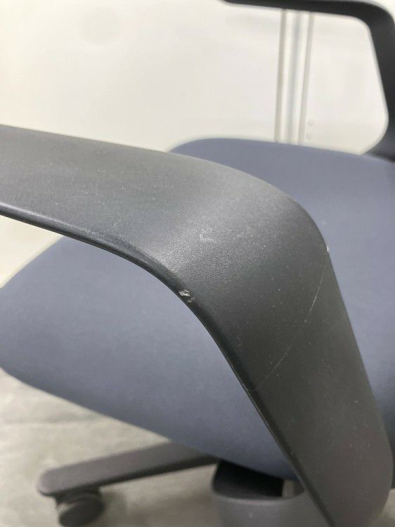 ウチダ（内田洋行）AJ2シリーズ 固定肘付AJ2チェア 商品画像8