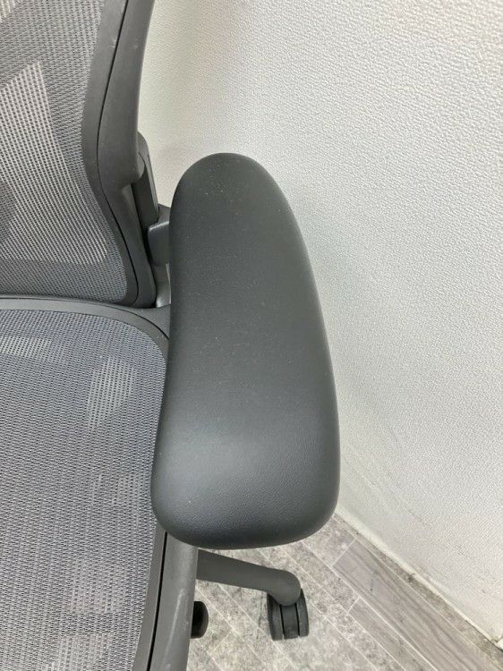 HermanMiller（ハーマンミラー）固定肘付アーロンチェア 商品画像4