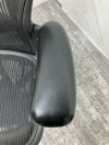 HermanMiller（ハーマンミラー）アーロンチェア 可動肘付アーロンチェア 商品画像4