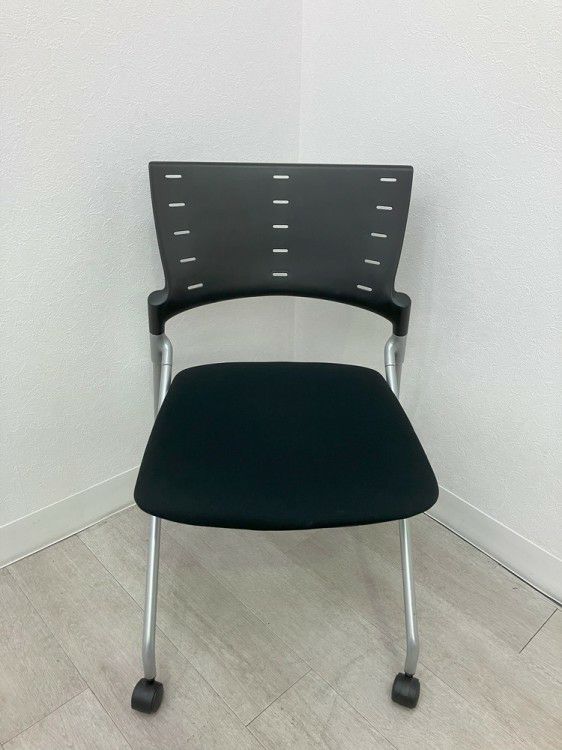 イトーキマノス(MANOSS)シリーズ ネスティングチェア 商品画像2