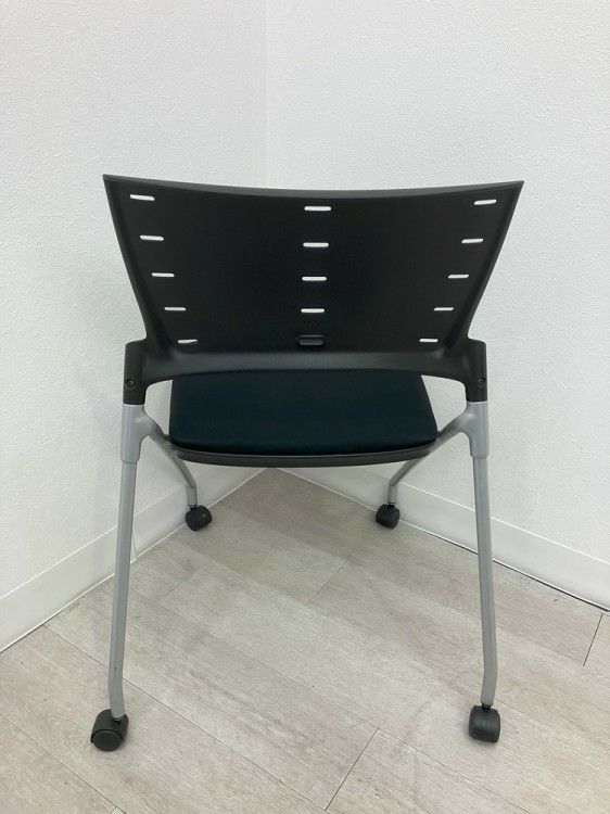 イトーキマノス(MANOSS)シリーズ ネスティングチェア 商品画像5