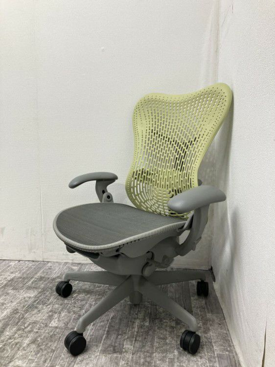 HermanMiller（ハーマンミラー）可動肘付ミラチェア 商品画像1