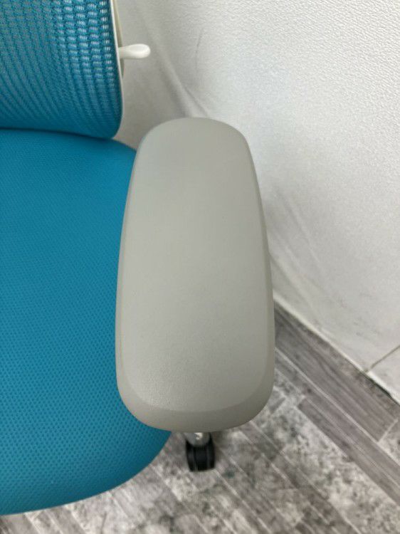 オカムラSylphy(シルフィー)チェア 可動肘付シルフィーチェア 商品画像9