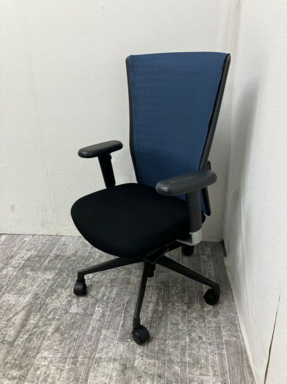 ウチダ（内田洋行）Actdia（アクトディア）チェア 可動肘付アクトディアチェア 商品画像1