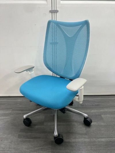 オカムラ 可動肘付サブリナチェア