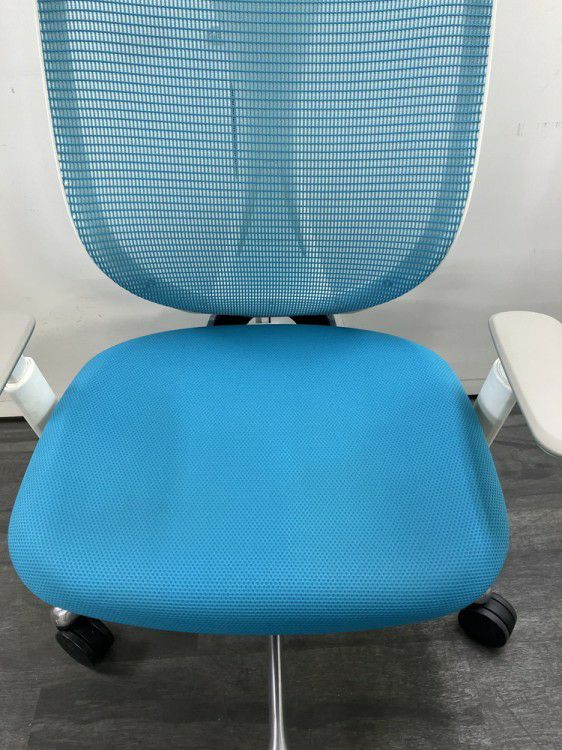 オカムラSabrina(サブリナ)シリーズ 可動肘付サブリナチェア 商品画像11