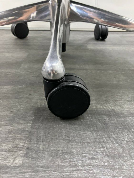 オカムラSabrina(サブリナ)シリーズ 可動肘付サブリナチェア 商品画像15