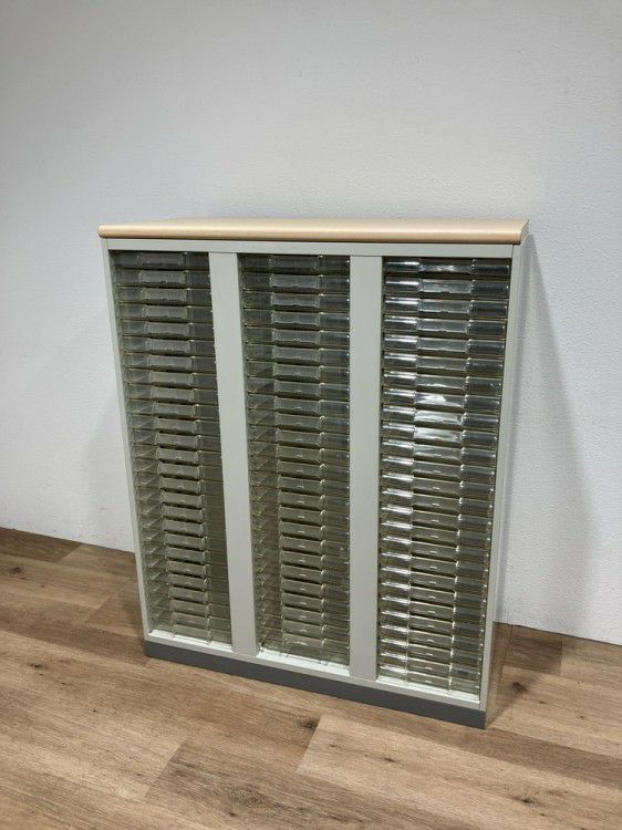 ナイキクリアトレーキャビネット 商品画像1