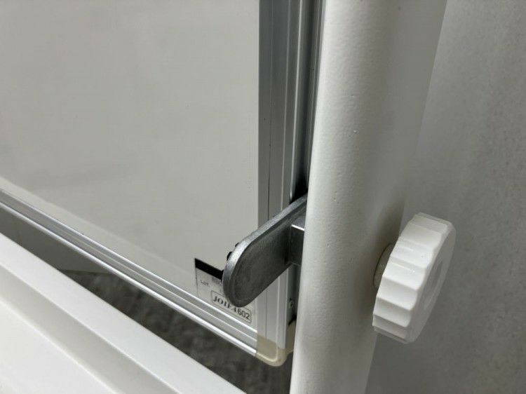 イトーキ脚付両面ホワイトボード 商品画像3