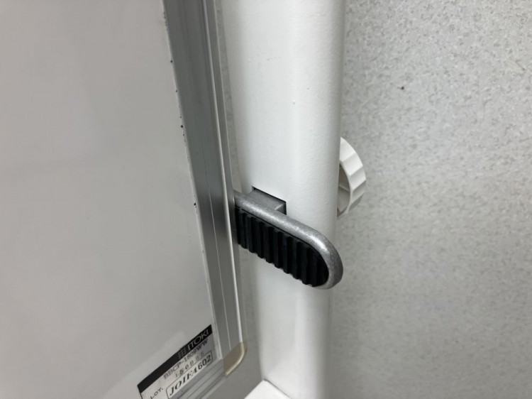 イトーキ脚付両面ホワイトボード 商品画像4