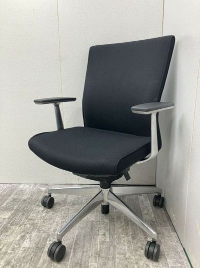 コクヨPUNTO(プント)チェア 固定肘付プントチェア 商品画像1