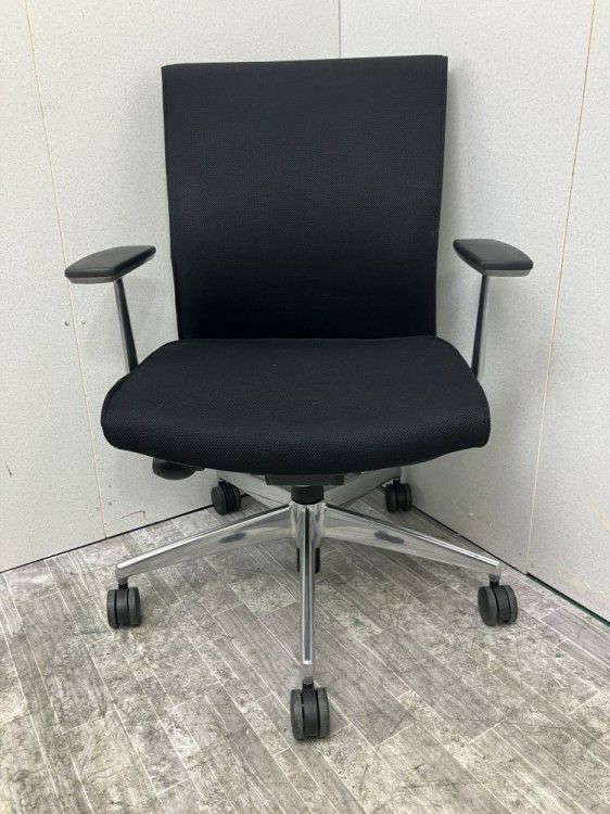 コクヨPUNTO(プント)チェア 固定肘付プントチェア 商品画像2