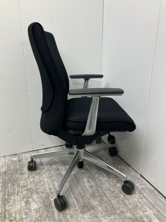 コクヨPUNTO(プント)チェア 固定肘付プントチェア 商品画像4