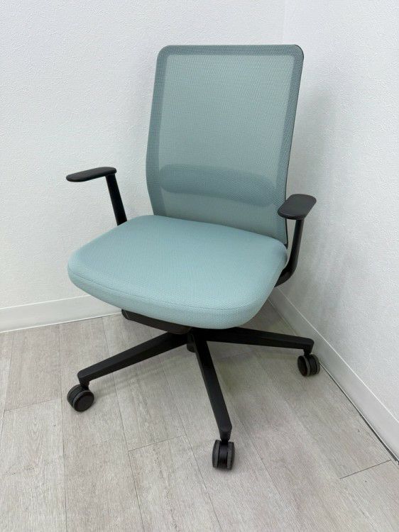 コクヨMonet（モネット）シリーズ 固定肘付モネットチェア 商品画像1