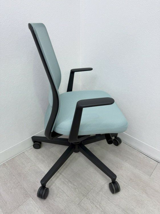 コクヨMonet（モネット）シリーズ 固定肘付モネットチェア 商品画像3