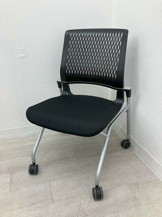 コクヨオルディナシリーズ ネスティングチェア4脚セット 商品画像1