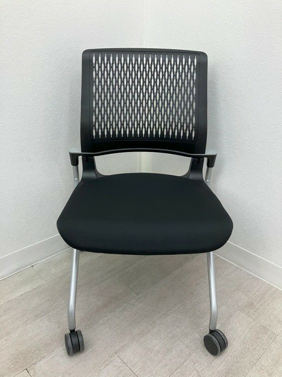 コクヨオルディナシリーズ ネスティングチェア4脚セット 商品画像2