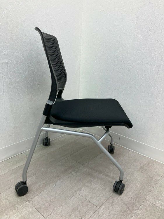 コクヨオルディナシリーズ ネスティングチェア4脚セット 商品画像5