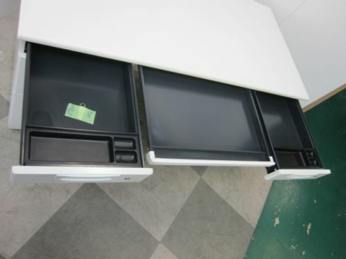 プラスLAシリーズ 1400両袖デスク 商品画像3