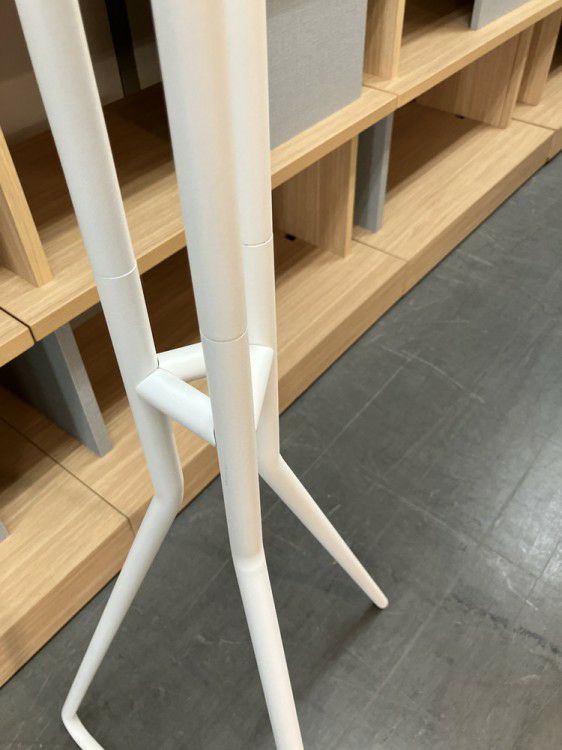 イトーキi＋(アイプラス)シリーズ ポールハンガー 商品画像4