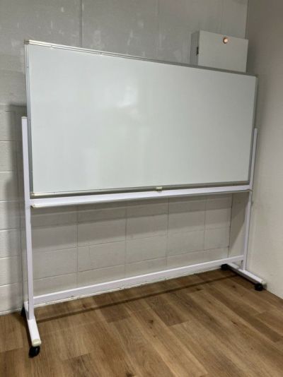 1800脚付ホワイトボード 商品画像1