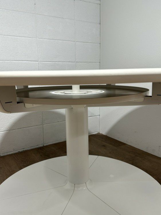 コクヨワークリンクシリーズ 1400丸テーブル 商品画像5