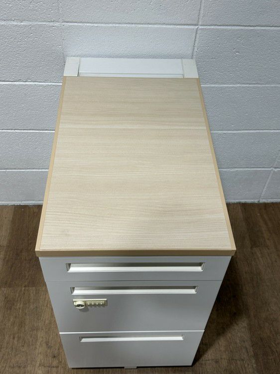 ウチダ（内田洋行）SCAENA(スカエナ)シリーズ　Kタイプ 脇机 商品画像4