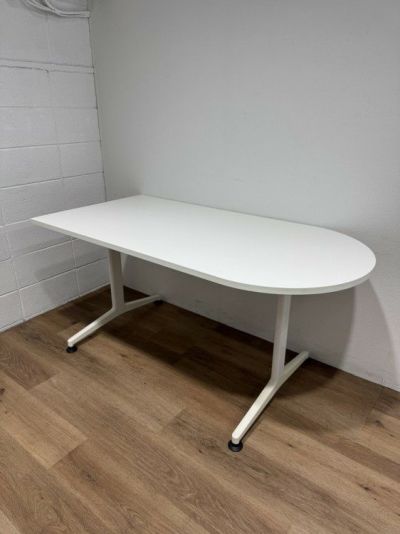 コクヨミーティングテーブル 商品画像1