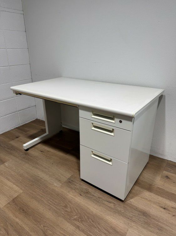 プラスJSシリーズ 1200片袖デスク 商品画像1