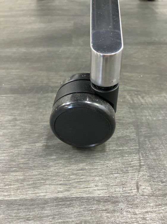 スチールケースシンク（Think）チェア 可動肘付シンクチェア 商品画像8