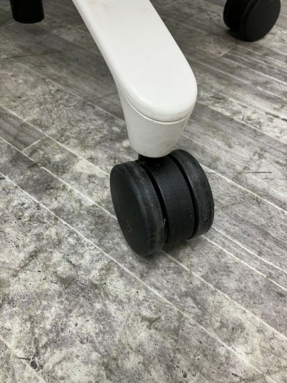 イトーキモーブシリーズ 固定肘付モーブチェア4脚セット 商品画像9