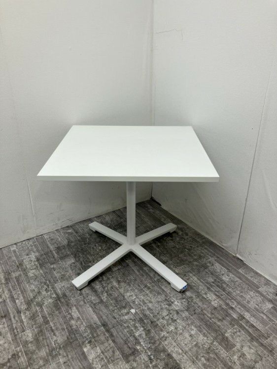 コクヨビエナ（VIENA）シリーズ 750角テーブル 商品画像1