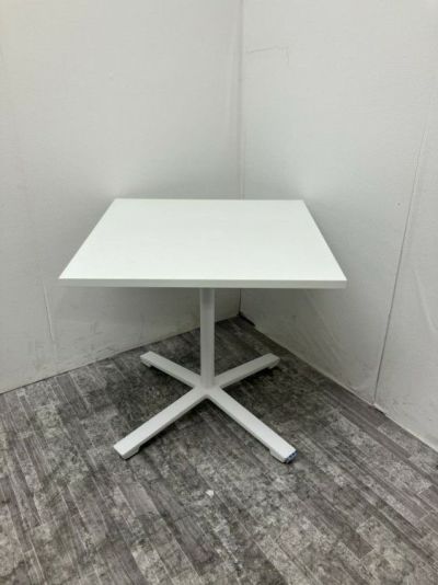 コクヨビエナ（VIENA）シリーズ 750角テーブル 商品画像1