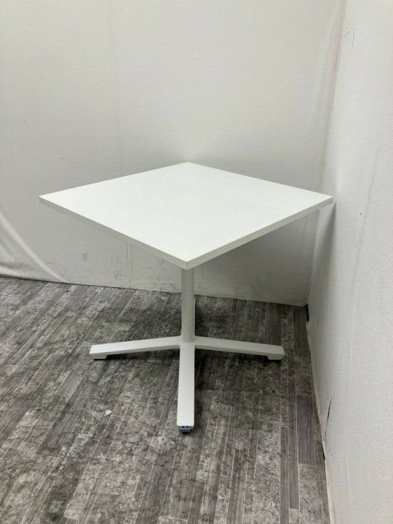 コクヨビエナ（VIENA）シリーズ 750角テーブル 商品画像2