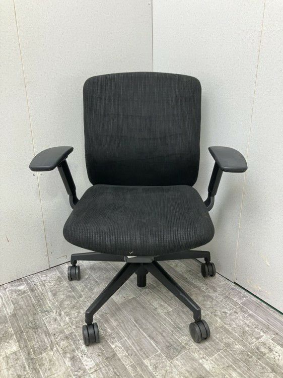 ウチダ（内田洋行）KRENE（クレネ）チェア 可動肘付クレネチェア 商品画像2