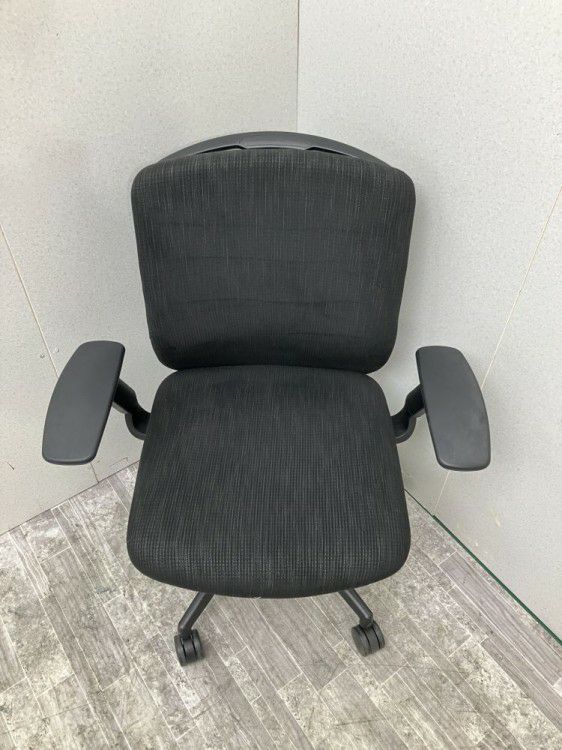 ウチダ（内田洋行）KRENE（クレネ）チェア 可動肘付クレネチェア 商品画像3