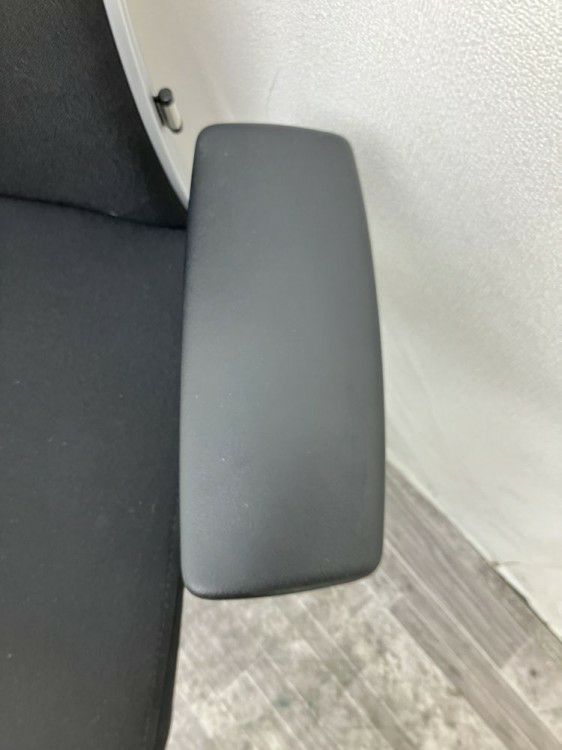 スチールケースシンク（Think）チェア 可動肘付シンク2チェア 商品画像6