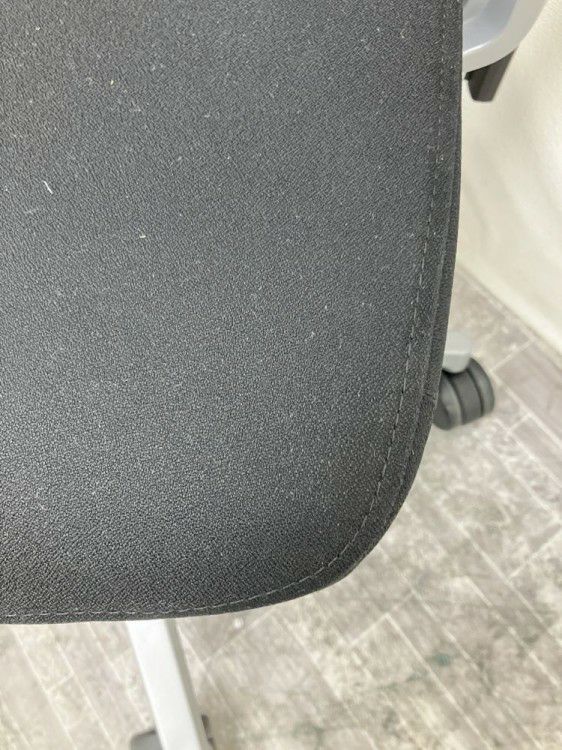 スチールケースシンク（Think）チェア 可動肘付シンク2チェア 商品画像7