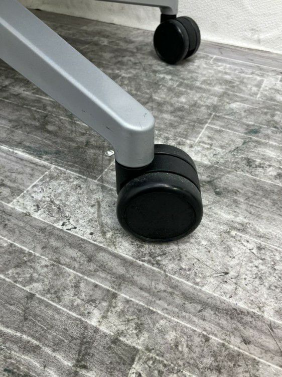 スチールケースシンク（Think）チェア 可動肘付シンク2チェア 商品画像8