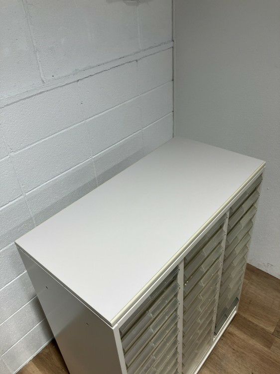 コクヨビジネスウォールNシリーズ クリアトレーキャビネット 商品画像6