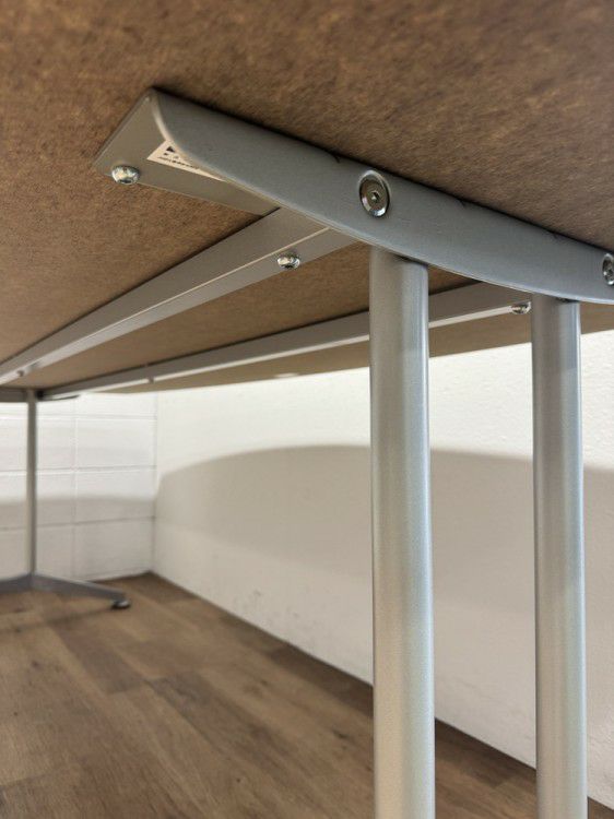 ライオンエレーザシリーズ 2100ミーティングテーブル 商品画像5