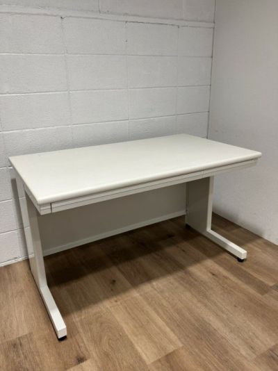 プラスリードシリーズ 1200平デスク 商品画像1