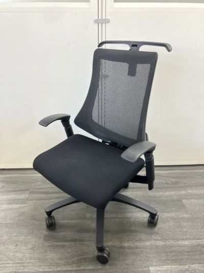 イトーキ 可動肘付エフチェア