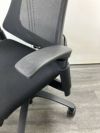 イトーキf(エフチェア)シリーズ 可動肘付エフチェア 商品画像11