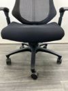 イトーキf(エフチェア)シリーズ 可動肘付エフチェア 商品画像12