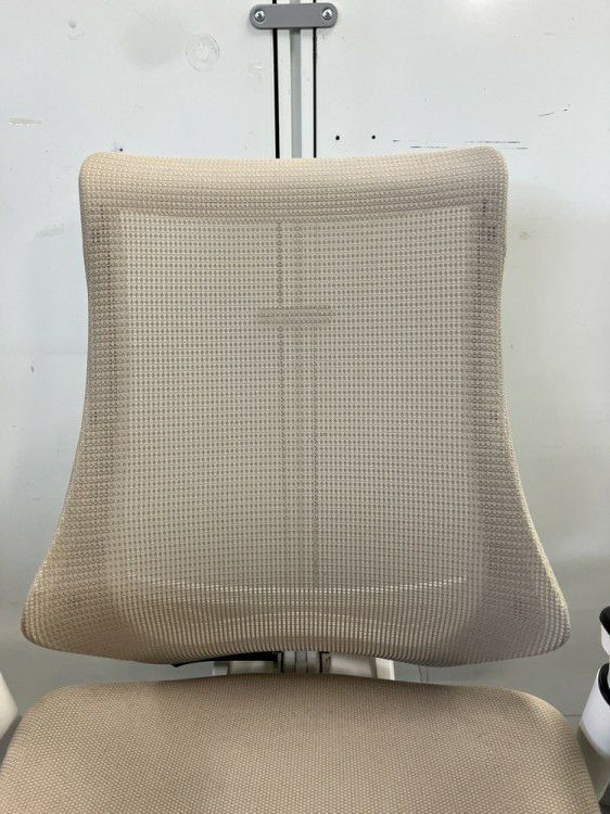 イトーキf(エフチェア)シリーズ 可動肘付エフチェア 商品画像8