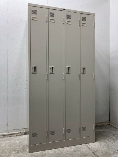 ウチダ（内田洋行）4人用ロッカー 商品画像1